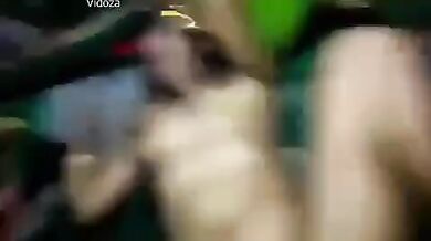 Pahli baar gaand chudai ka experience leti hot bhabhi