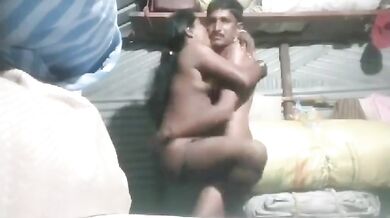 Khade khade godi mai utha kiya village aunty ki chudai