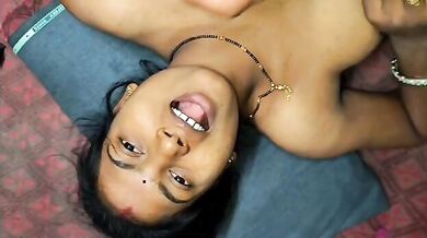 Village bhabhi lund chus maal kha gayi