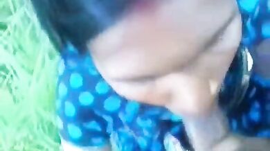 Kale lund se chudwa ke khujli mitai aunty ne
