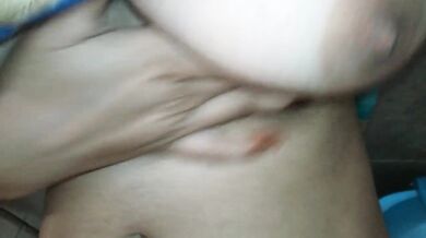 Desi muslim girl ka hairy chut fingering show