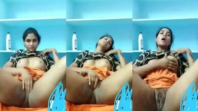 Hot South Indian bhabhi ki nangi chut ka live show