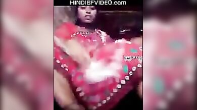 Sexy village bhabhi ki chut ki khujli