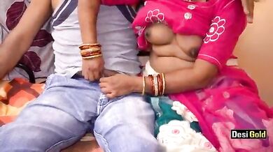 Biwi ne bhabhi ko chudwaya bache ke lie
