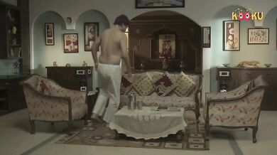 Nokar ne bhabhi ki pyasi chut shant ki