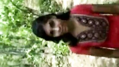19 saal ki desi girl ki jungle me chudai