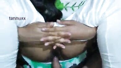 Bhabhi ke mayke me uski bahan ki chudai
