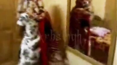 Desi Indian couple ki full webcam chudai